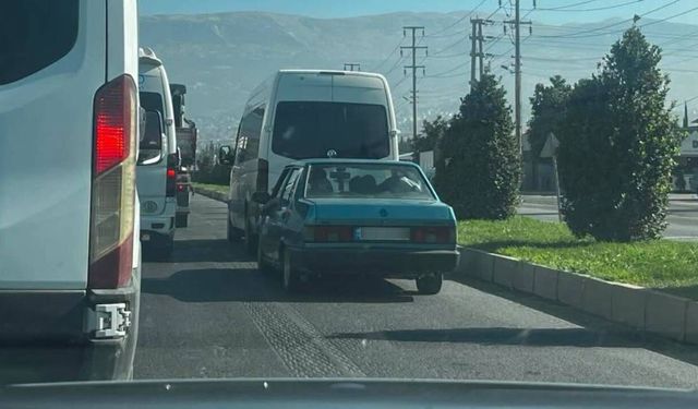 Kahramanmaraş'ta emniyet şeridi ihlaline vatandaştan sert tepki!