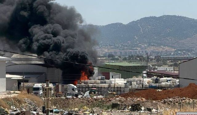 Kahramanmaraş'ta korkutan iş yeri yangını