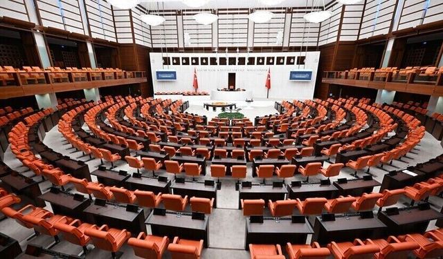 Kahramanmaraş'ta Uzman Erbaş, Subay ve Kamu Personelini İlgilendiren Kanun Yasalaştı