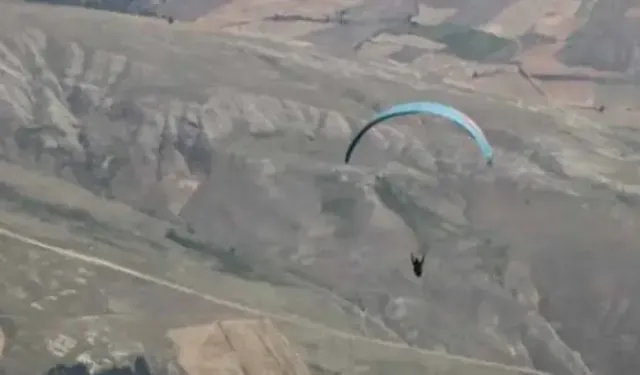 Kayalıklara düşen yamaç paraşütü pilotu öldü