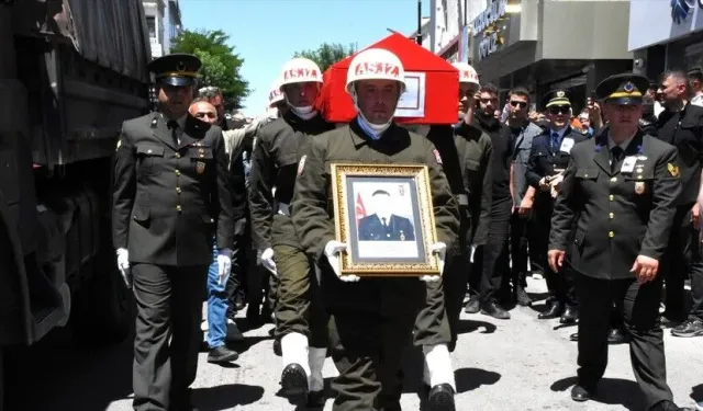 Kaza şehidi uzman çavuş Abdurrahman Hilal, son yolculuğuna uğurlandı