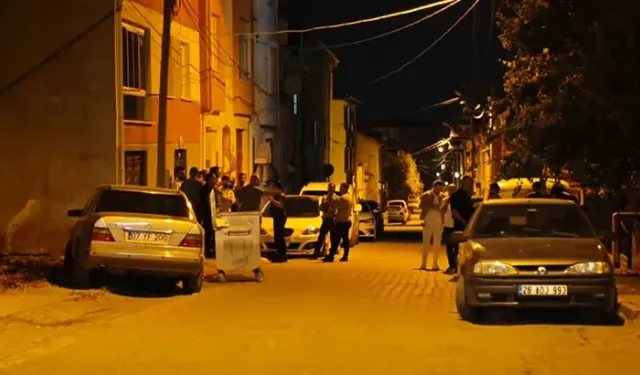 Komşu iki aile arasında kavga: 1’i polis 11 yaralı