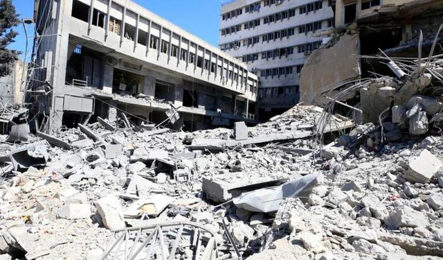 Lübnan'da can kaybı 4 bin 304'e ulaştı