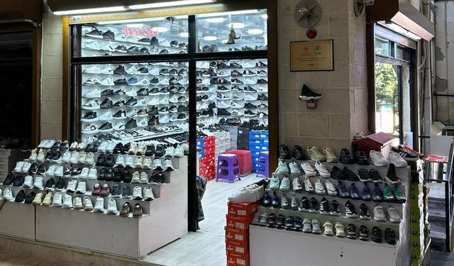 Pınar Spor Ayakkabı’da hafta sonu şoku: 3 günlük dev indirim başladı!