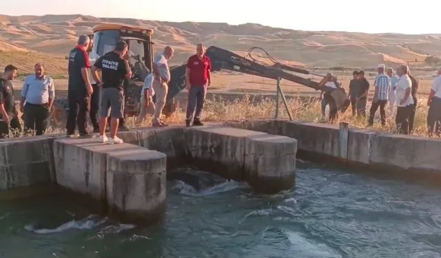 Serinlemek İçin Suya Giren Gençten Haber Alınamıyor