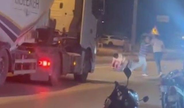 Silahlı kavga kamerada: 2 yaralı