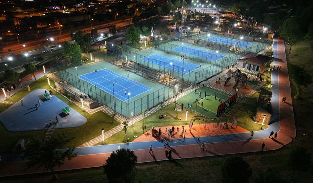 Kahramanmaraş'ta tenis kortlarında çevrimiçi rezervasyon sistemi başladı