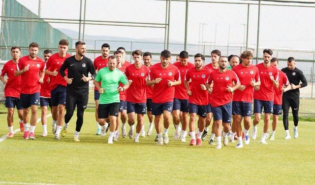 Kahramanmaraş İstiklalspor’un 14 günlük Afyon kampı tamamlandı