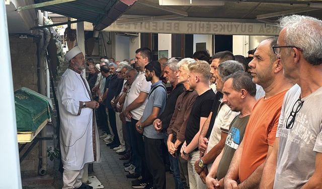 İznik Gölü'ne düşüp hayatını kaybetti Emre, toprağa verildi