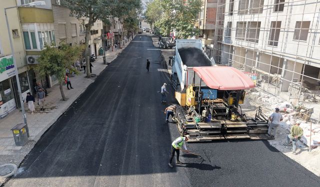 Dulkadiroğlu’nda Esnafın Yüzünü Güldüren Çalışma: O Sokak Asfaltlanıyor