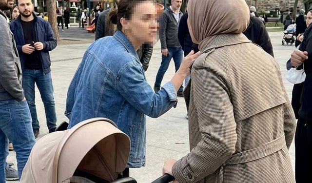 Bebek Arabasıyla Yürüyen Başörtülü Kadına Saldırı