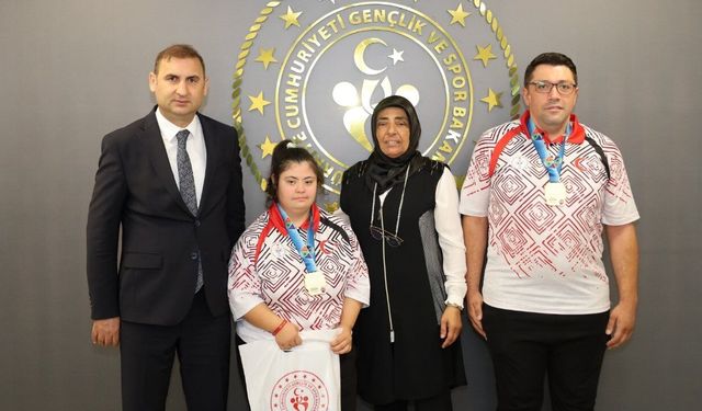 Dünya şampiyonu sporcu Zeynep Sude Bilginer’den ziyaret