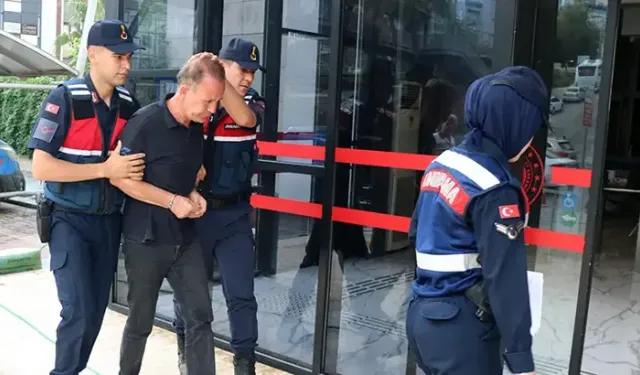 Eşini ve kayınvalidesini bıçaklayan şüpheli adliyede
