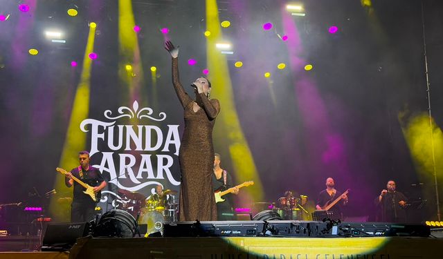 Funda Arar Kahramanmaraş’ı Salladı! KAFUM’da İzdiham Yaşandı