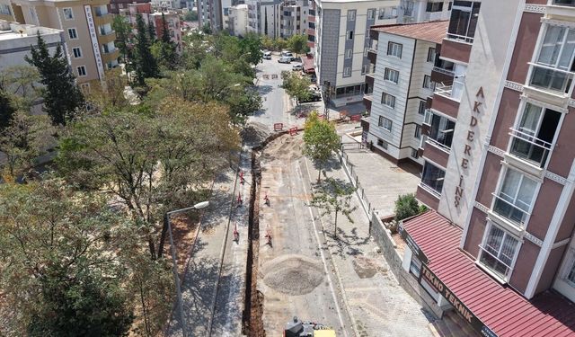 Gazi Mustafa Kuşçu Caddesi'nde altyapı yenileniyor