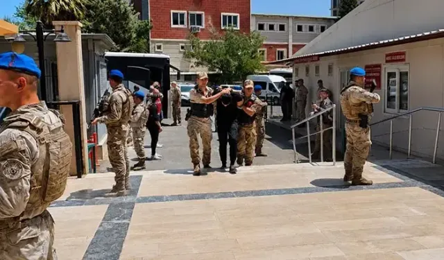 Kahramanmaraşlı kuyumcuların 13 kilo altınını gasbeden 9 şüpheli adliyede