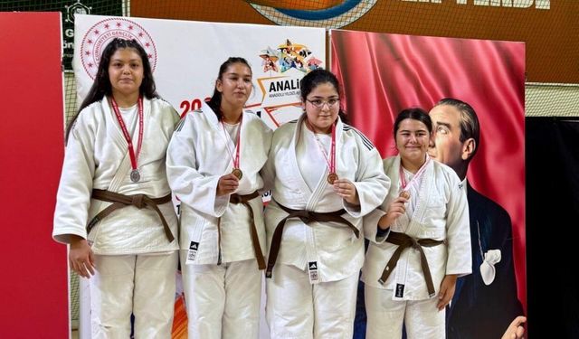 Kahramanmaraşlı sporcu Menese Amine Yiğit judoda Türkiye ikincisi oldu