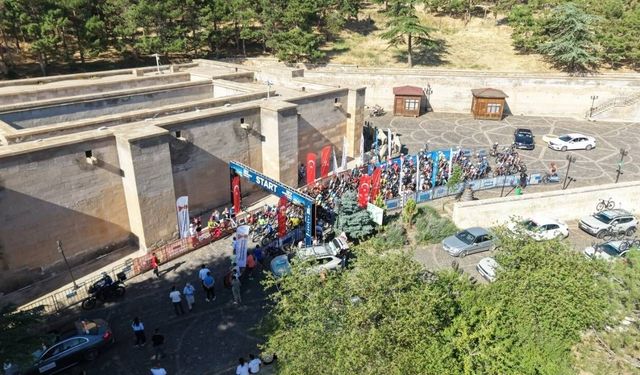 Kahramanmaraş'ta 135 kilometrelik zorlu 3. etap Eshab-ı Kehf'ten başladı