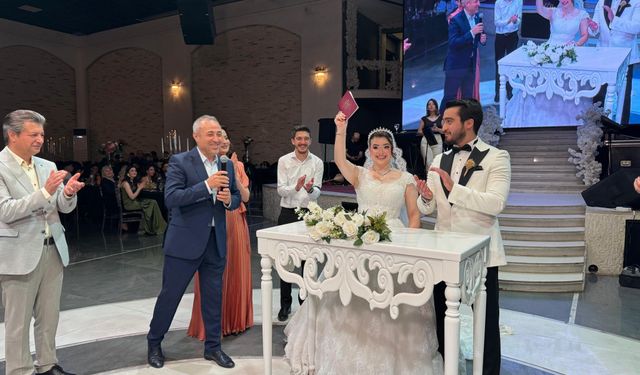 Kahramanmaraş'ta görkemli düğün Bağrıaçık ve Karakaya ailelerinin mutlu günü