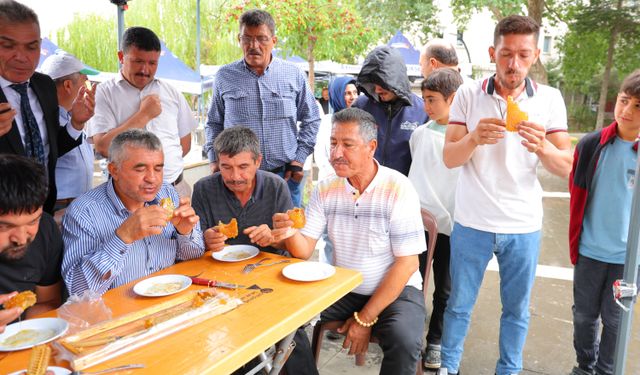 Kahramanmaraş’ta ilk Bal Festivali: 1 kilo bal yiyen yarışmacı birinci oldu