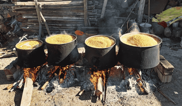 Kahramanmaraş'ta kışlık bulgur için kazanlar kaynıyor!