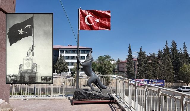 Kahramanmaraş’ta yıllardır kayıp olan Bozkurt Heykeli Balkonda görüntülendi