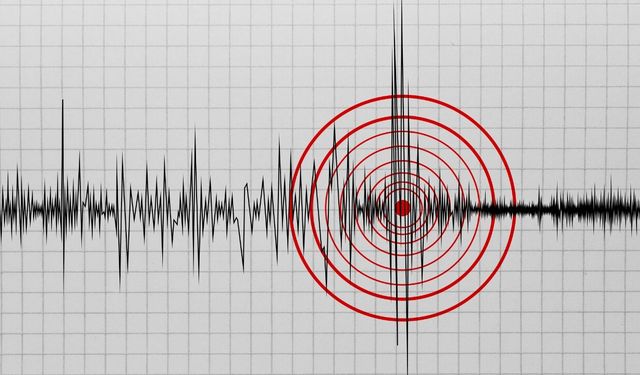 Balıkesir'de 3.3 büyüklüğünde deprem paniği: AFAD verileri açıkladı