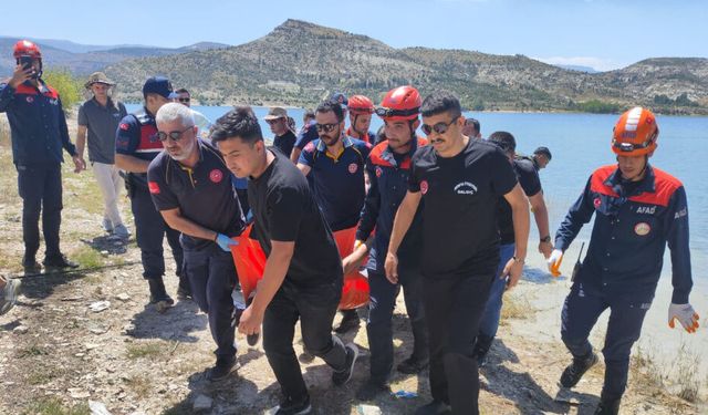 Uzaktan Kumandalı Botu Kurtarmak İsterken Yaşamını Yitirdi