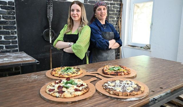 Kahramanmaraş’ta Köyde Pizza Yapan Anne Kıza Yoğun İlgi