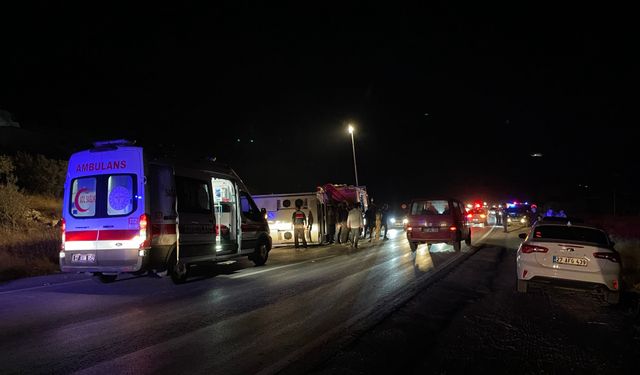 Gaziantep'te yolcu otobüsü ile otomobil çarpıştı; 7 ölü,13 yaralı