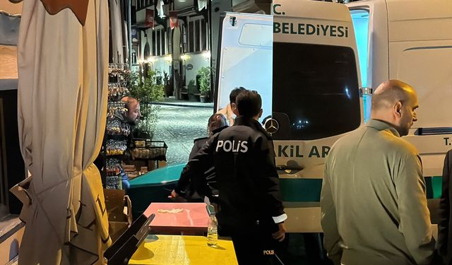 İki çocuk annesi, iş yerinde bıçaklanarak öldürüldü