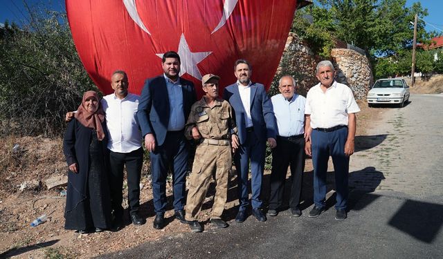 Başkan Fırat Görgel'den anlamlı hareket! Engelli Burhan'ın askerlik hayali gerçek oldu