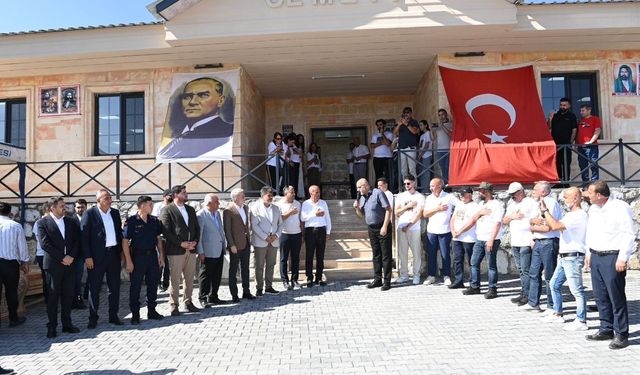 Başkan Fırat Görgel'in talimatı hayata geçirildi: Yeşilköy'e 1500 ton asfalt