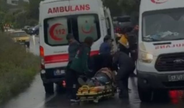 Çanakkale'de minibüs su kanalına devrildi; 1 ölü, 2 yaralı