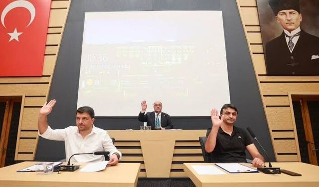 Dulkadiroğlu’nda taşlar yerinden oynadı! 11 meclis üyesi AK Parti’ye geçti