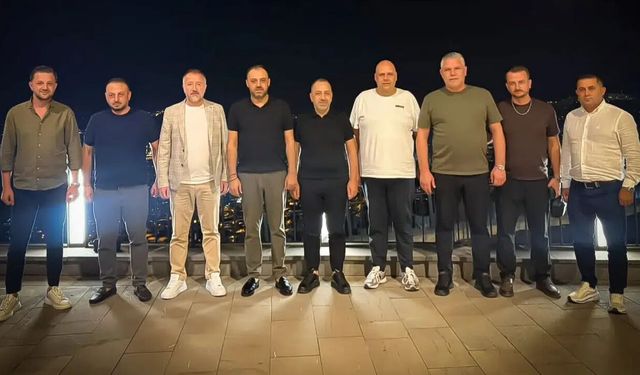 İstiklalspor İle Sakaryaspor Maç Öncesi Bir Araya Geldi