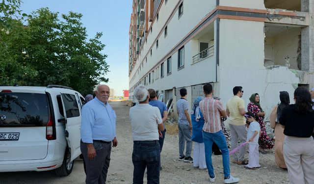 Kahramanmaraş depremini yaşayan bölgede iki kez ağır hasar alan bina orta hasara çevrildi!