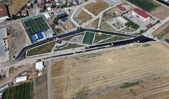 Kahramanmaraş İstasyon Mahallesi'nin yolları yenileniyor