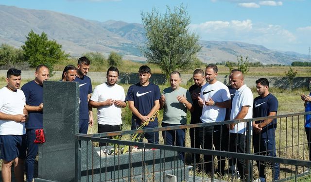 Kahramanmaraş İstiklalspor, Hakan Doğan’ı kabri başında andı