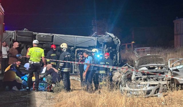 Kahramanmaraş sınırındaki kazada bilanço 5 ölü 13 yaralı