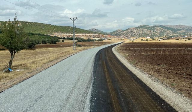 Kahramanmaraş’ta 4,5 kilometrelik grup yolu yenileniyor