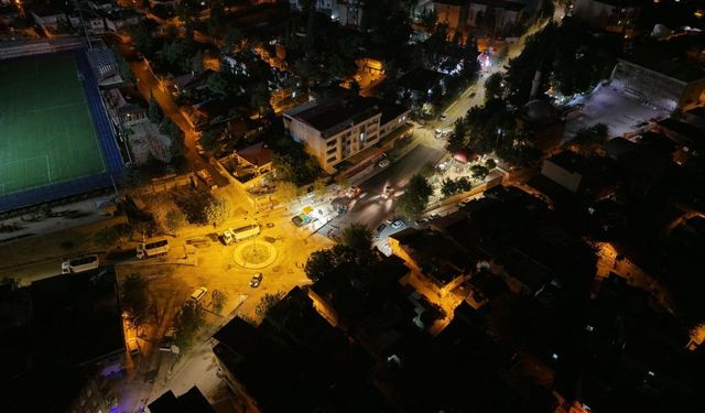 Kahramanmaraş’ta Bayazıtlı Bulvarı’nda sıcak asfalt çalışması başladı