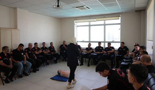 Kahramanmaraş’ta İtfaiye Personeline Uygulamalı İlk Yardım Eğitimi