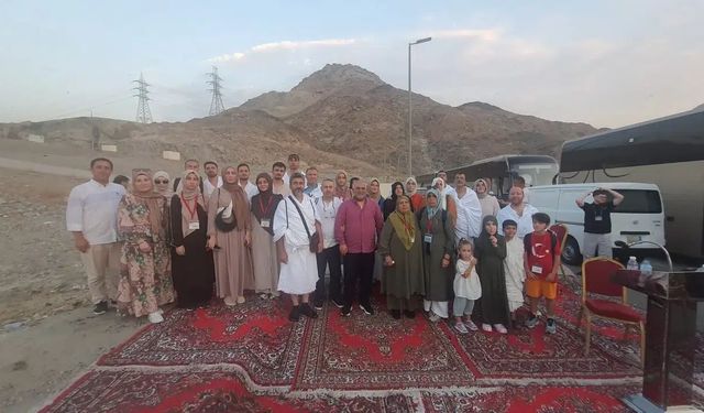 Kahramanmaraş'ta okul saldırısında hayatını kaybedenlerin aileleri Umre'de