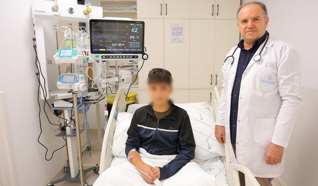 Kahramanmaraş'ta su sanıp tuz ruhu içen 14 yaşındaki çocuk ölümden döndü