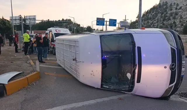 Minibüsler çarpıştı, 10 tarım işçisi yaralandı