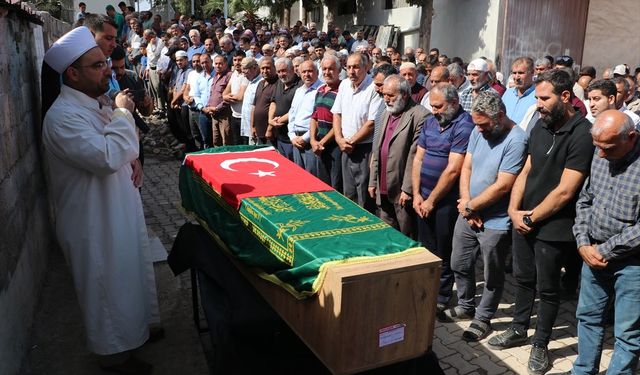 KKTC'de geminin batması sonucu hayatını kaybeden Mustafa Demir'in cenazesi Hatay'da defnedildi