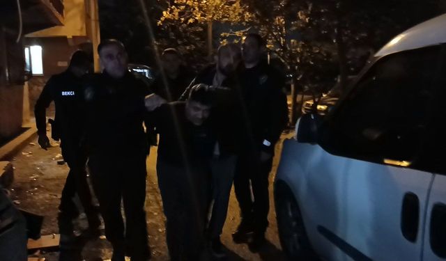 15 yıl 5 ay hapis cezası bulunan firari şüpheliyi yakalamak isteyen polise ateş açıldı