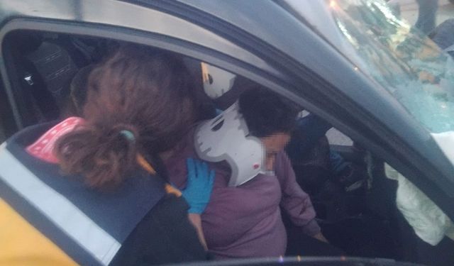 Gebze'de Otomobil Kazasında 4 Kişi Yaralandı