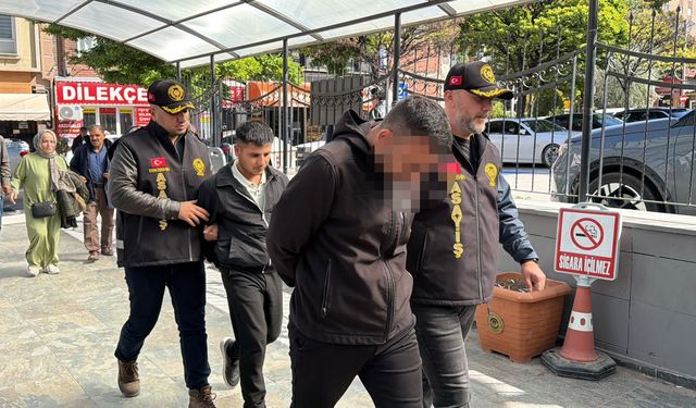 Husumetlisini evinin önünde pusu kurup silahla yaralayan şüpheli tutuklandı